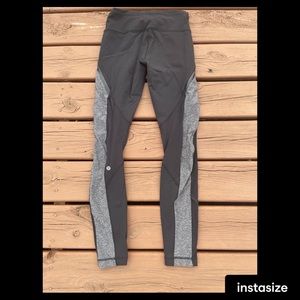 Lululemon size dot 4 black with grey side leggings